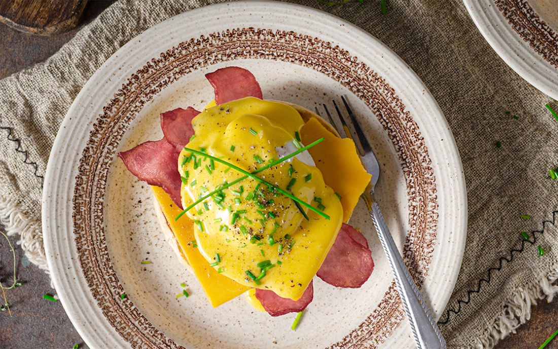 Eggs Benedict with Turkey Bacon